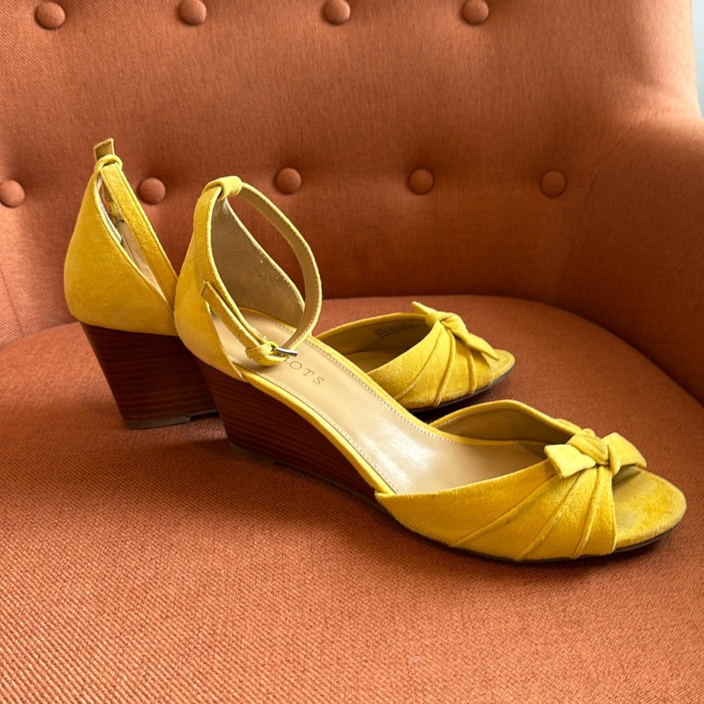 Talbots yellow suede wedge heel with ankle strap sandal, size 10 M